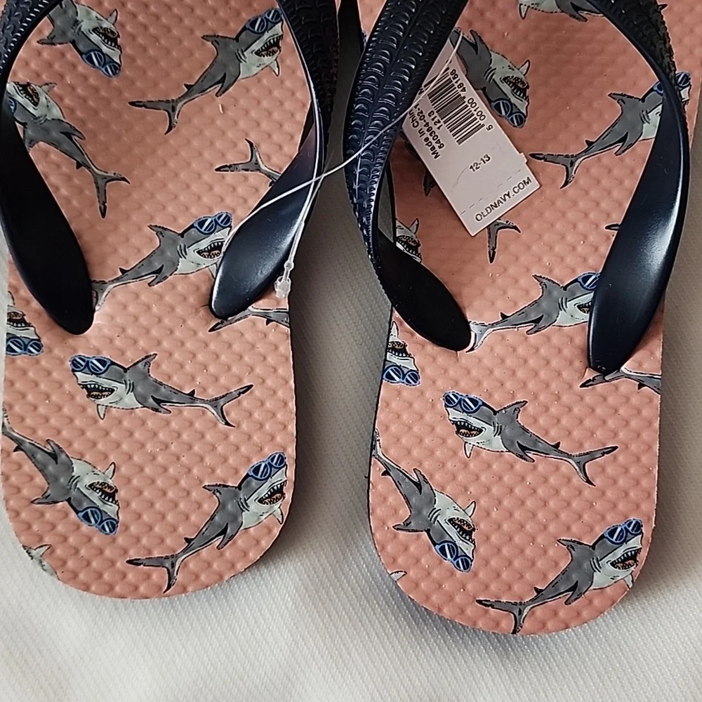 Old Navy Flip Flops Size: 12-13